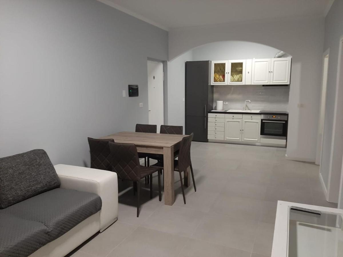 Junik Apartment Орікум Екстер'єр фото